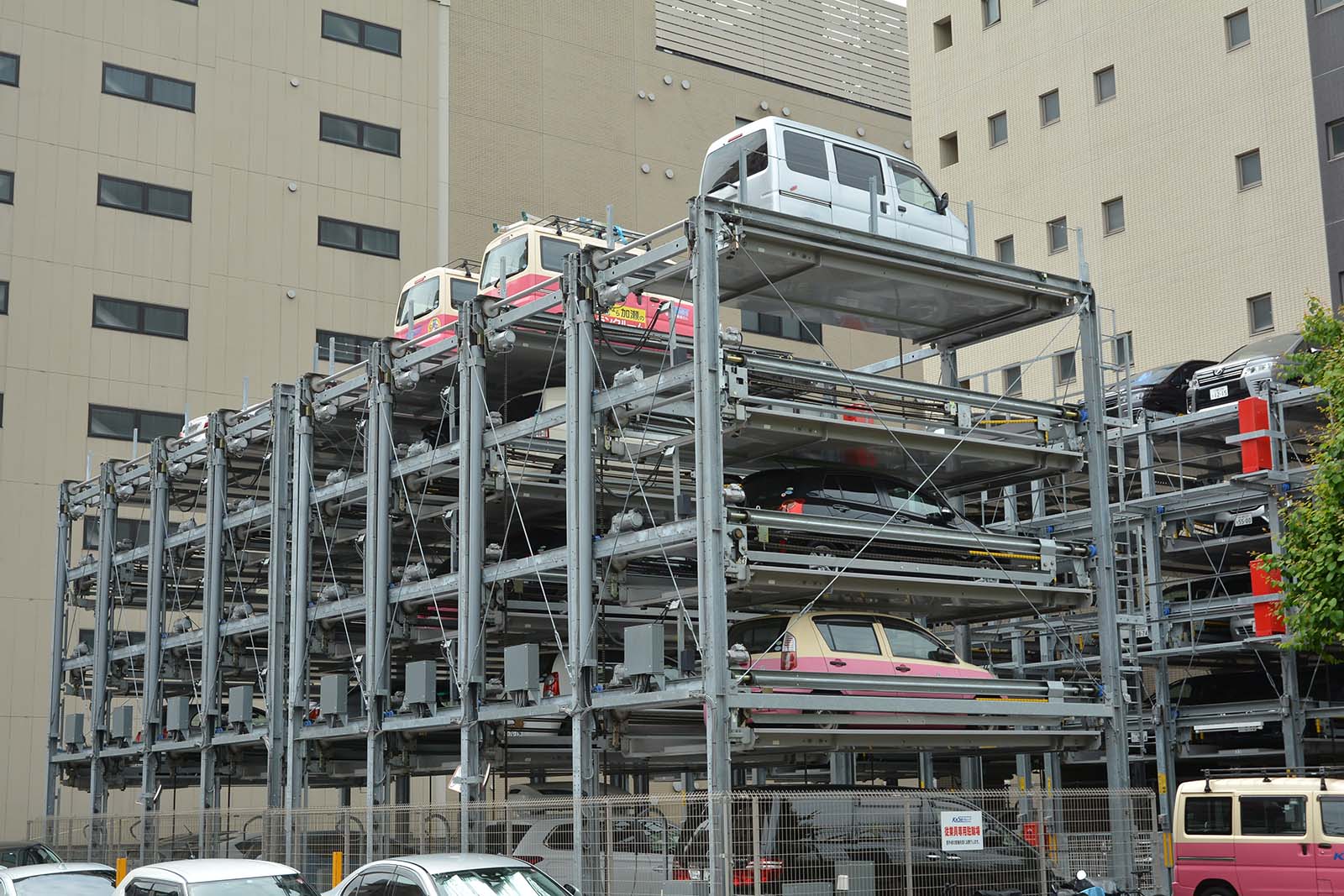 立体駐車場設備工事